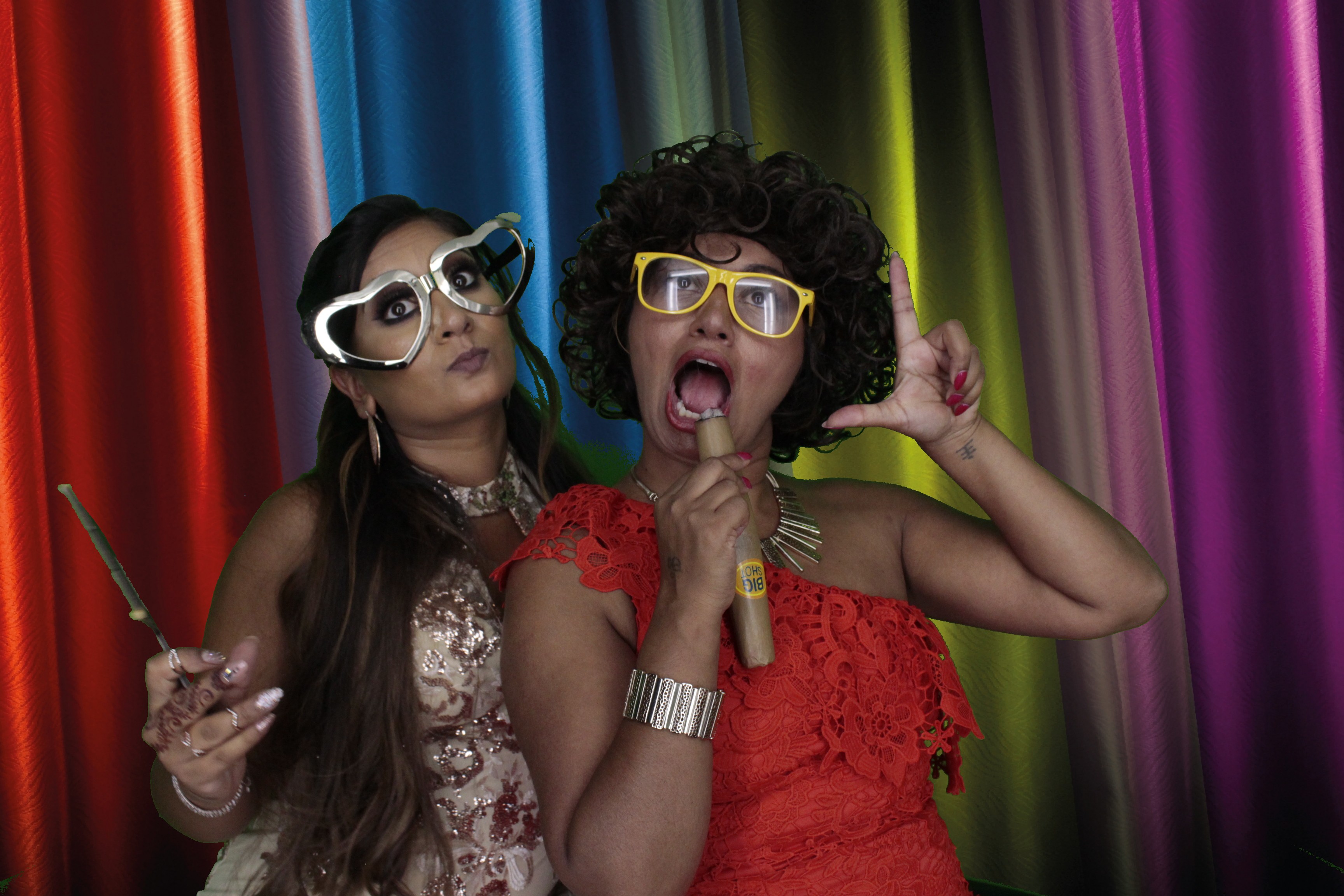 Bhavin & Yasmin’s Wedding | View more photos from the event at gallery.myphotoboothexperience.co.uk/u/MyPhotoBoothExperienceLtd/Bhavin-Yasmin’s-Wedding